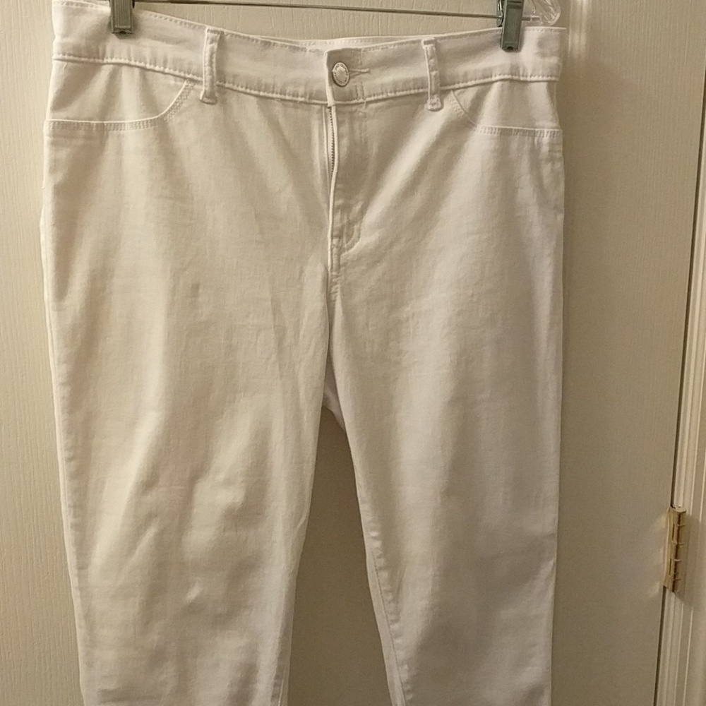 Juicy Couture Women's Ankle Jeans in White